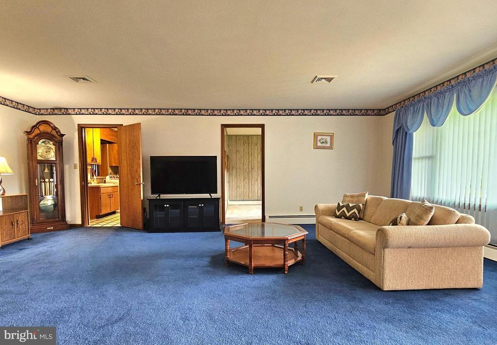 Image 14 of property listing at 20098 PINEY POINT RD, Callaway, MD 20620
