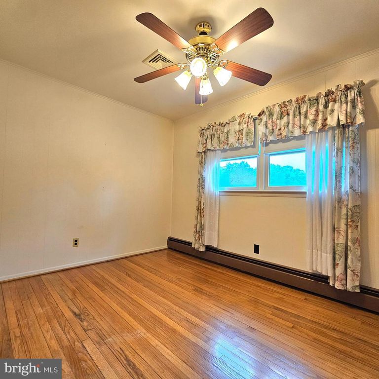 Image 25 of property listing at 20098 PINEY POINT RD, Callaway, MD 20620