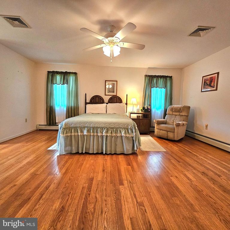 Image 28 of property listing at 20098 PINEY POINT RD, Callaway, MD 20620