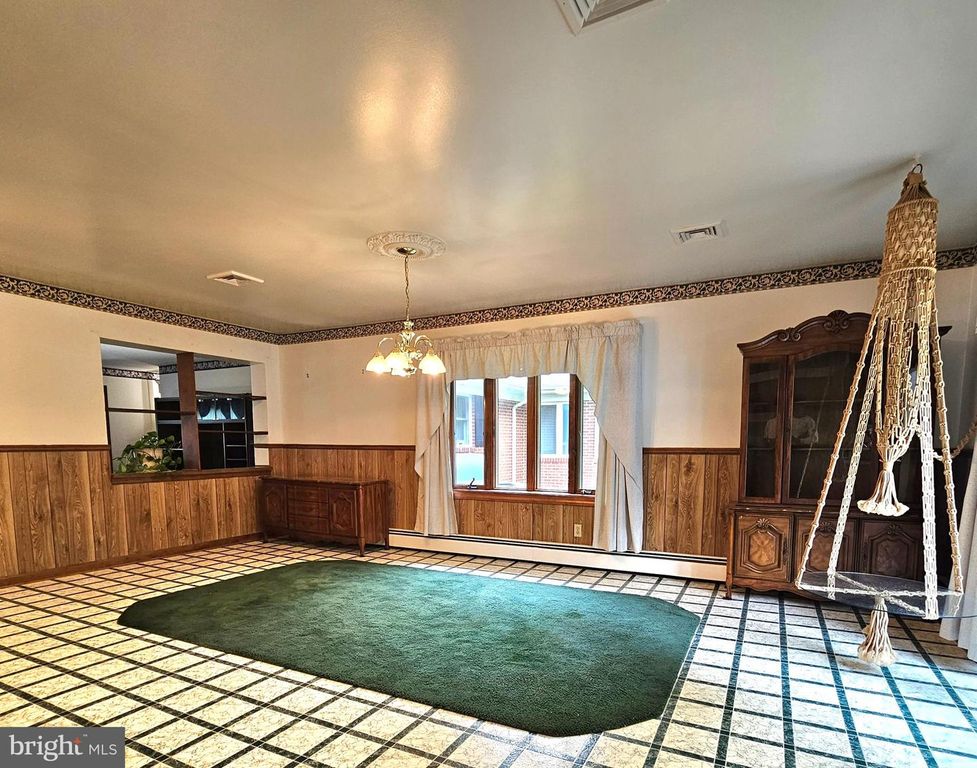 Image 5 of property listing at 20098 PINEY POINT RD, Callaway, MD 20620