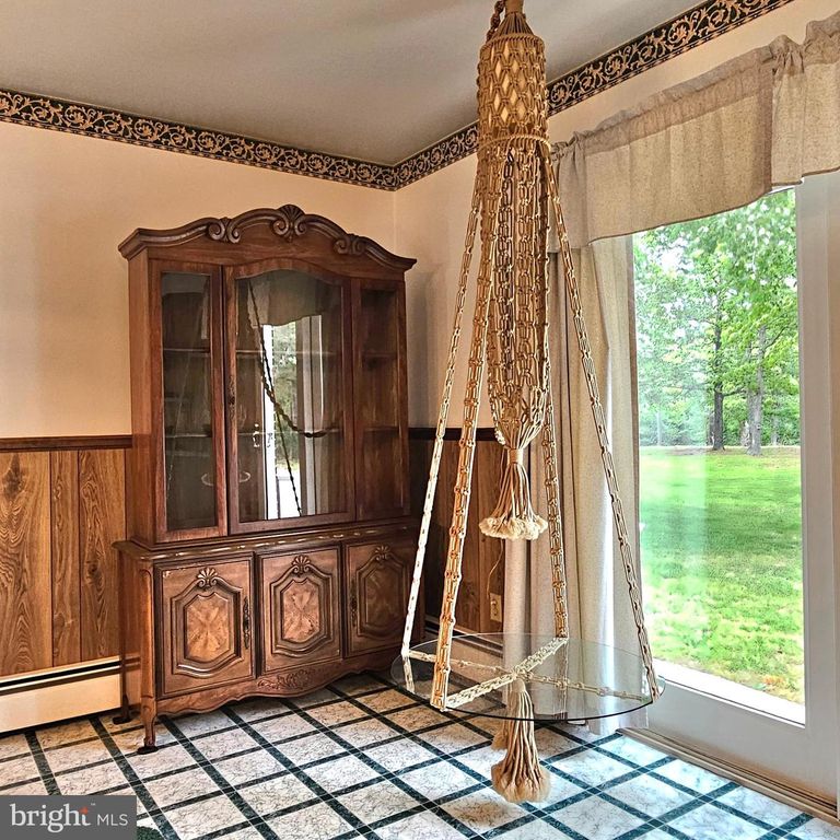 Image 7 of property listing at 20098 PINEY POINT RD, Callaway, MD 20620