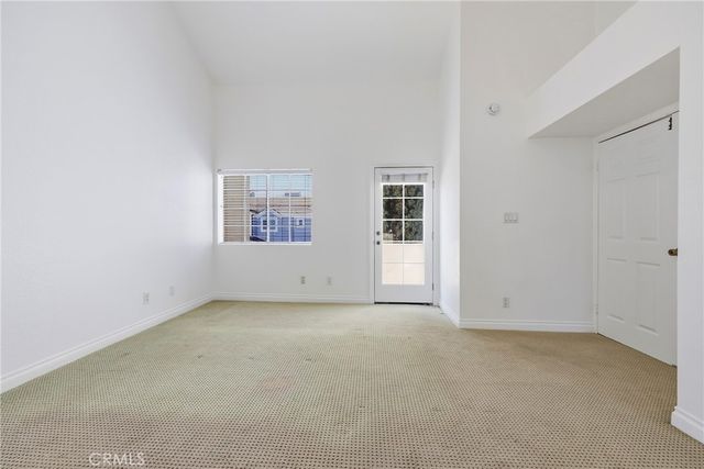 2575 Elden Avenue 3, Costa Mesa, CA 92627
