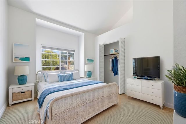 2575 Elden Avenue 3, Costa Mesa, CA 92627