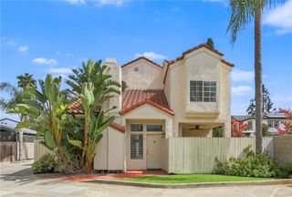 2575 Elden Avenue 3, Costa Mesa, CA 92627