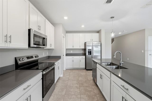 724 DARING DRIVE, Davenport, FL 33837