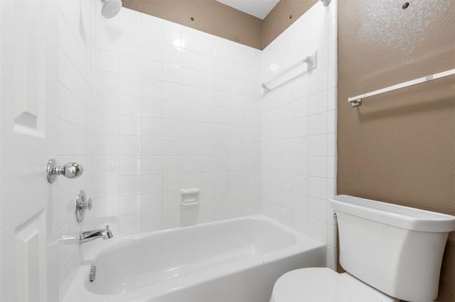 2406 Spanish Oak Hill Court, Spring, TX 77388