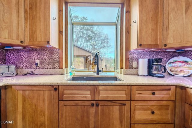 1501 Walt Price Road, Sevierville, TN 37876