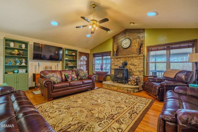 1501 Walt Price Road, Sevierville, TN 37876