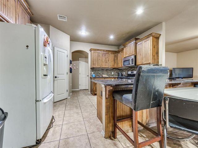 10025 Velletri Avenue, Yukon, OK 73099