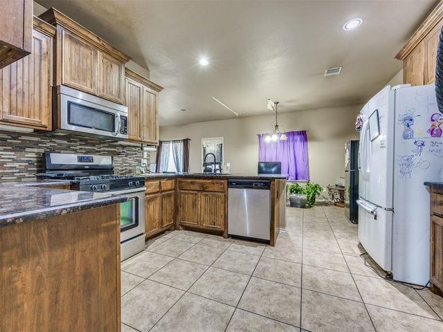 10025 Velletri Avenue, Yukon, OK 73099