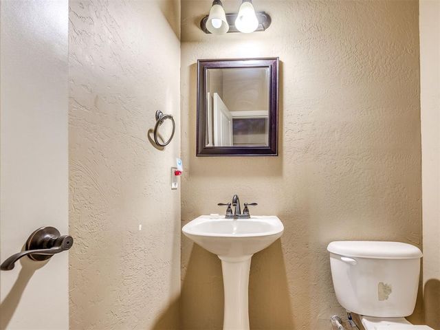 10025 Velletri Avenue, Yukon, OK 73099