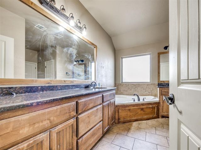 10025 Velletri Avenue, Yukon, OK 73099