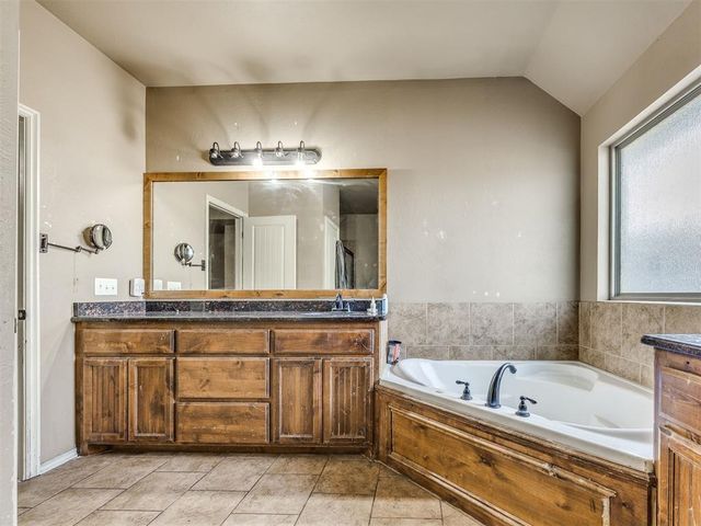 10025 Velletri Avenue, Yukon, OK 73099