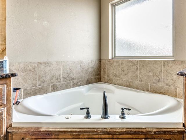 10025 Velletri Avenue, Yukon, OK 73099