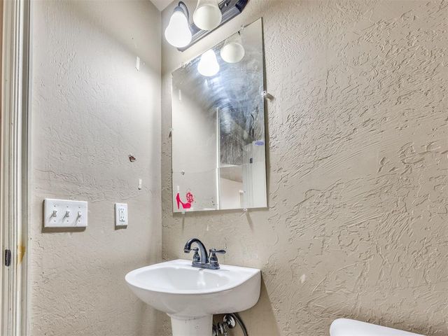 10025 Velletri Avenue, Yukon, OK 73099