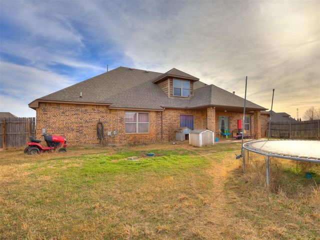 10025 Velletri Avenue, Yukon, OK 73099