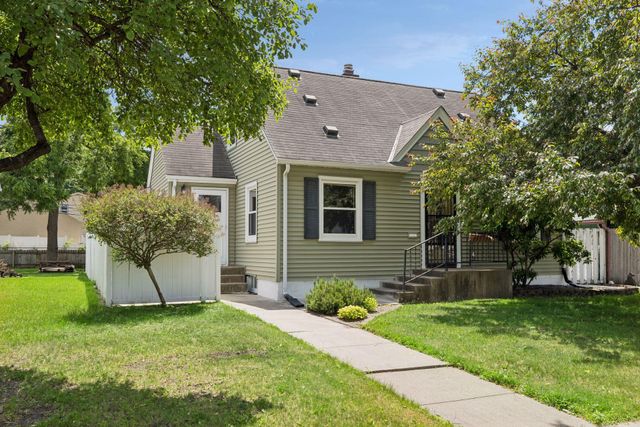 1806 Montana Avenue E, Saint Paul, MN 55119