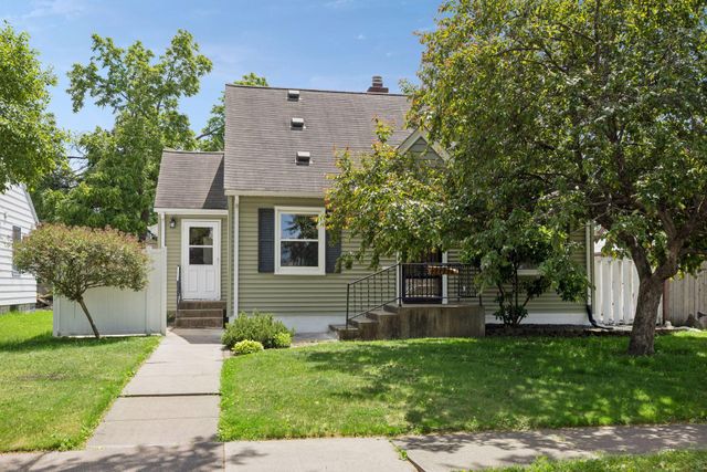 1806 Montana Avenue E, Saint Paul, MN 55119
