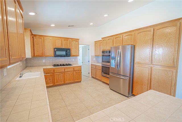 8825 Beekley, Pinon Hills, CA 92372