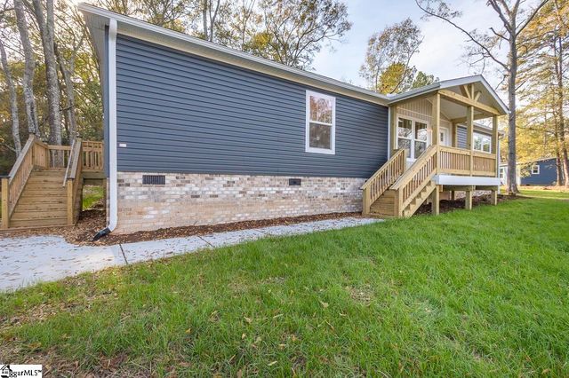 13 Beulah Street, Due West, SC 29639