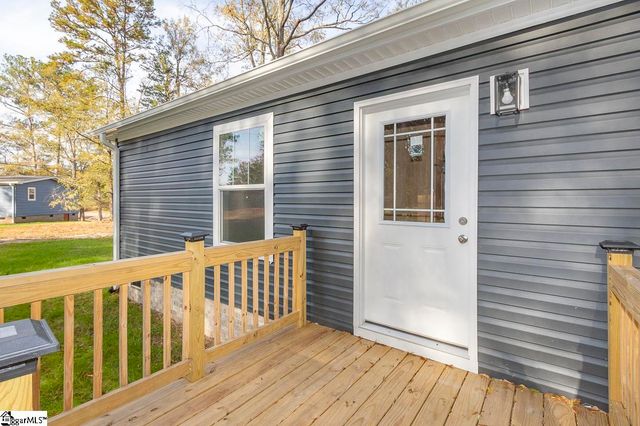 13 Beulah Street, Due West, SC 29639