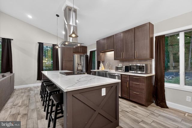 141 HUCKLEBERRY LN, Harrisburg, PA 17112
