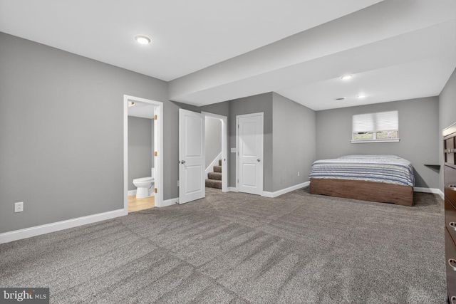 141 HUCKLEBERRY LN, Harrisburg, PA 17112