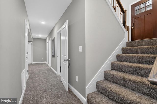 141 HUCKLEBERRY LN, Harrisburg, PA 17112