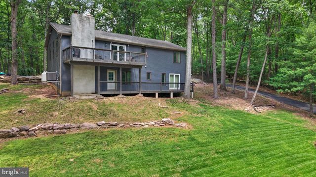 141 HUCKLEBERRY LN, Harrisburg, PA 17112