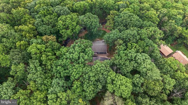 141 HUCKLEBERRY LN, Harrisburg, PA 17112