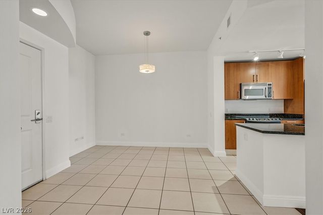 200 West SAHARA Avenue 1611, Las Vegas, NV 89102