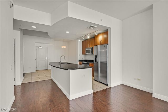 200 West SAHARA Avenue 1611, Las Vegas, NV 89102