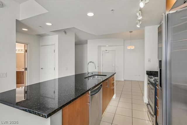 200 West SAHARA Avenue 1611, Las Vegas, NV 89102