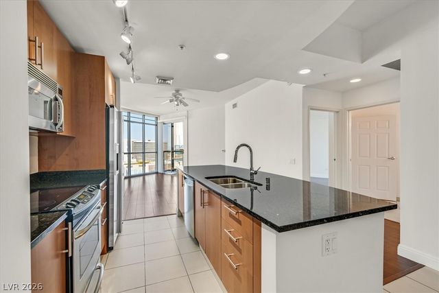 200 West SAHARA Avenue 1611, Las Vegas, NV 89102