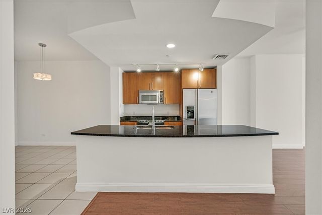 200 West SAHARA Avenue 1611, Las Vegas, NV 89102