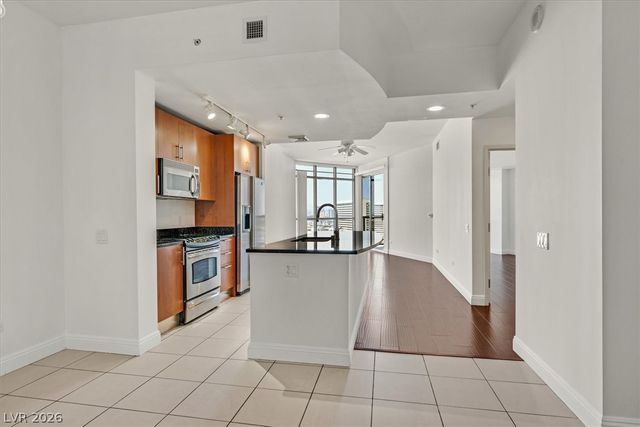 200 West SAHARA Avenue 1611, Las Vegas, NV 89102