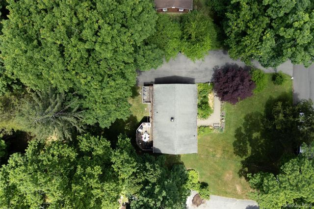 22 Crosmour Road, Rhinebeck, NY 12572