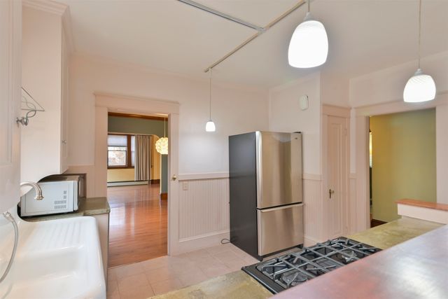 471 Lowell Street, Manchester, NH 03104