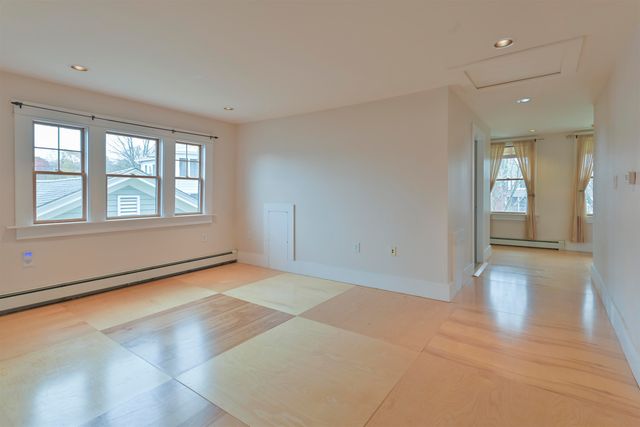 471 Lowell Street, Manchester, NH 03104