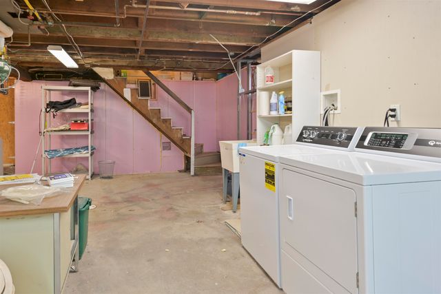 471 Lowell Street, Manchester, NH 03104