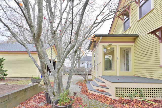 471 Lowell Street, Manchester, NH 03104