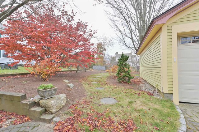 471 Lowell Street, Manchester, NH 03104