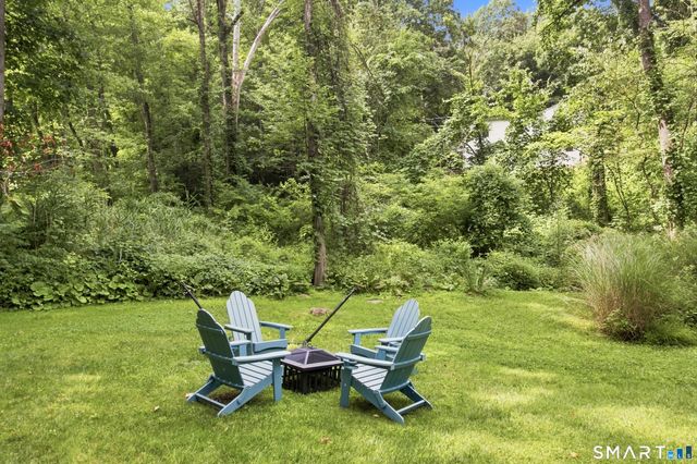51 Mamanasco Road, Ridgefield, CT 06877