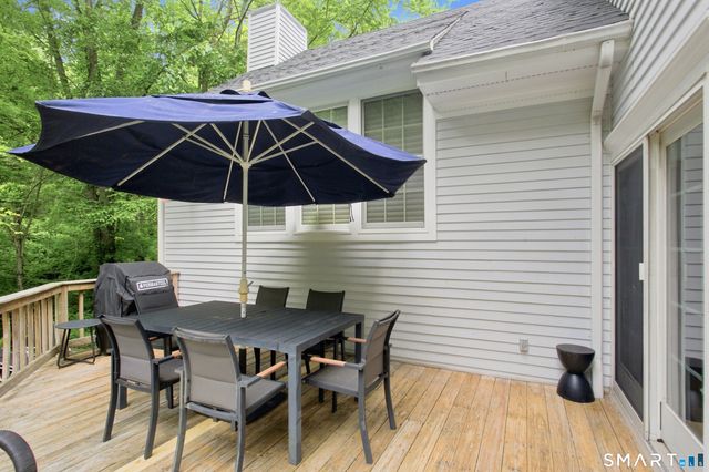 51 Mamanasco Road, Ridgefield, CT 06877