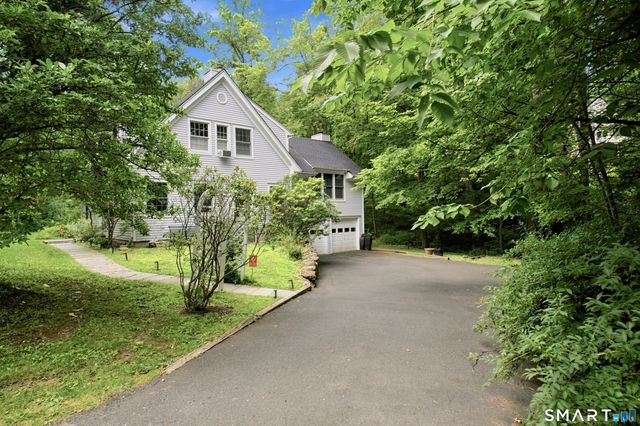 51 Mamanasco Road, Ridgefield, CT 06877