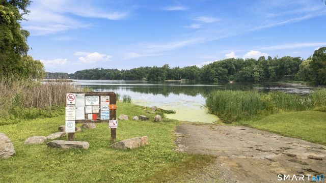 51 Mamanasco Road, Ridgefield, CT 06877