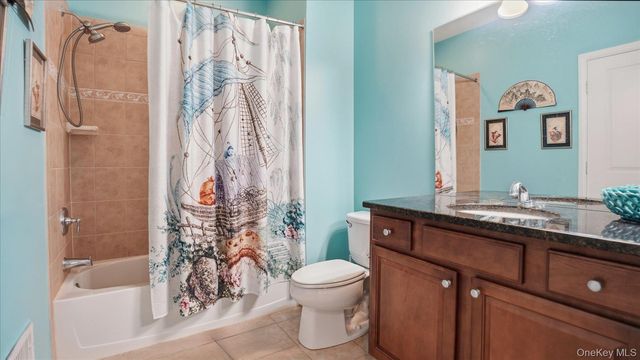 49 Samantha Circle 49, Westhampton, NY 11977