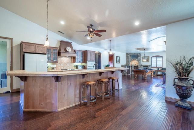 8400 Maynard Road, Palo Cedro, CA 96073