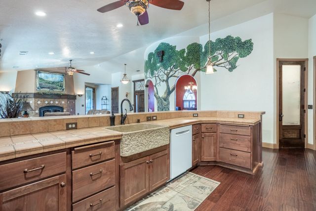 8400 Maynard Road, Palo Cedro, CA 96073