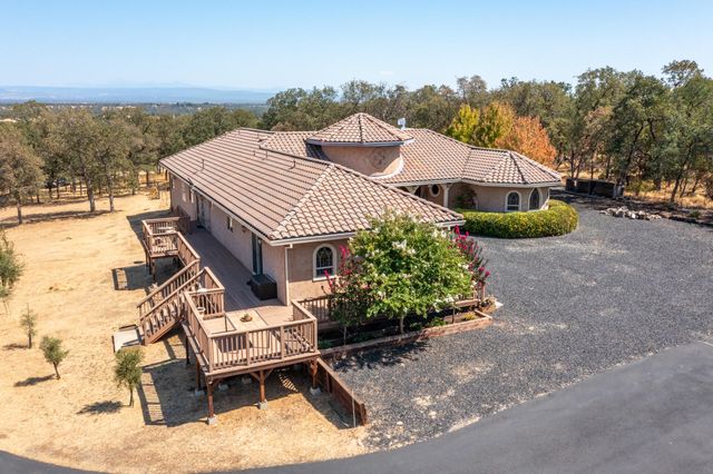 8400 Maynard Road, Palo Cedro, CA 96073